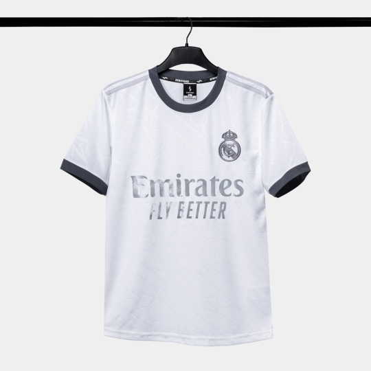 Strivend Real Madrid SS25
