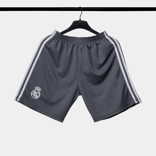 Strivend Real Madrid SS25