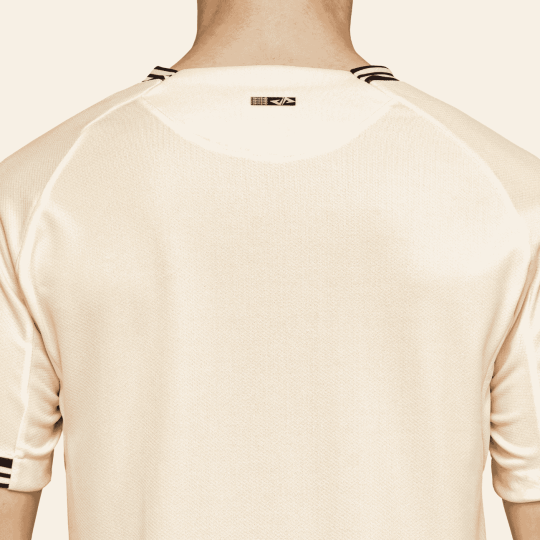 Bộ Quần Áo Bóng Đá Strivend V8 Kem